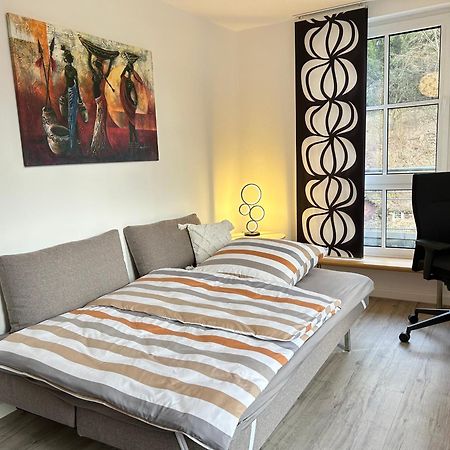 Grosszuegiges Helles Penthouse -Komplette Etage- Mit Balkon Und Stellplatz In Ruhiger Lage Кульмбах Экстерьер фото