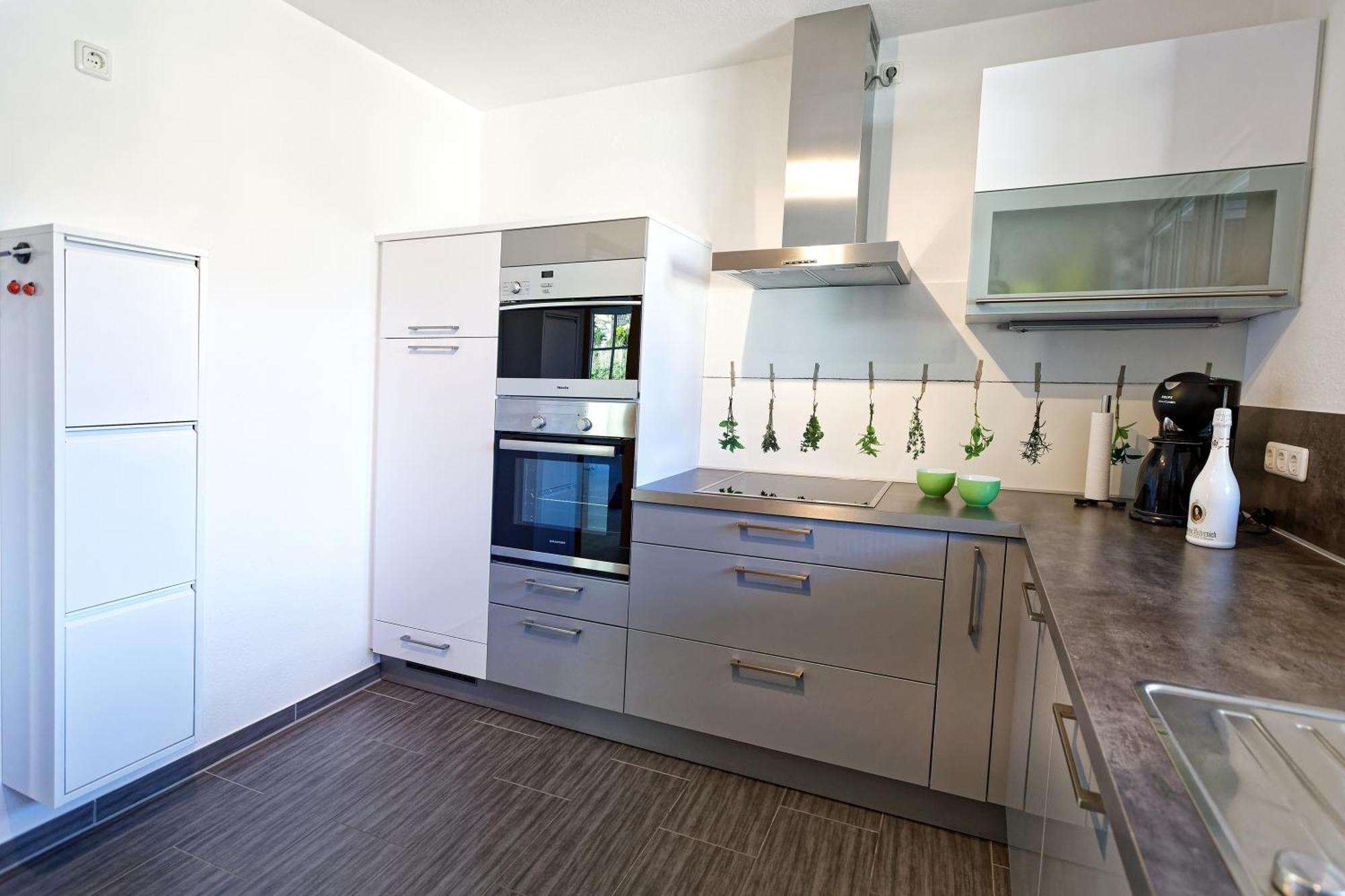 Grosszuegiges Helles Penthouse -Komplette Etage- Mit Balkon Und Stellplatz In Ruhiger Lage Кульмбах Экстерьер фото