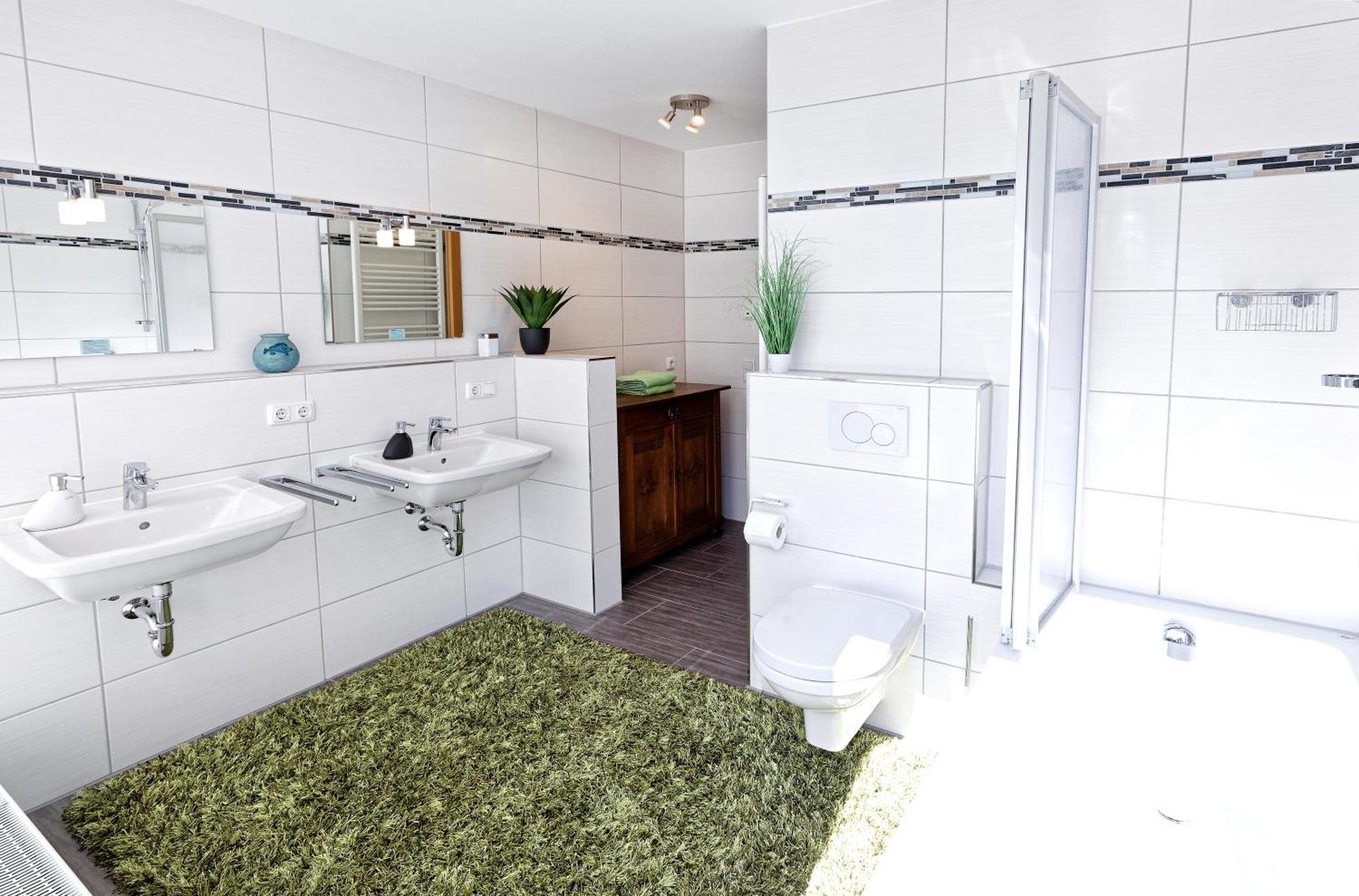 Grosszuegiges Helles Penthouse -Komplette Etage- Mit Balkon Und Stellplatz In Ruhiger Lage Кульмбах Экстерьер фото